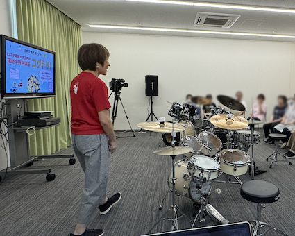 庄内介護予防センター主催とよなか健康大学でドラム体験！ケーブルテレビのニュースでも紹介されました！